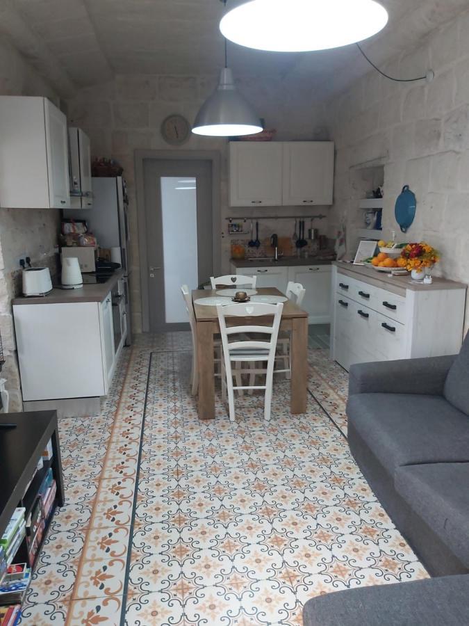 One Bedroom Apartment Qormi Eksteriør billede